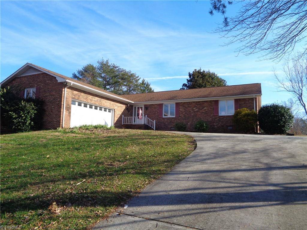 1235 Bayhill CT, Kernersville, NC 27284