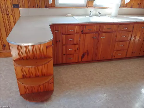 Millers Creek, NC 28651,1575 Oak Grove Church RD