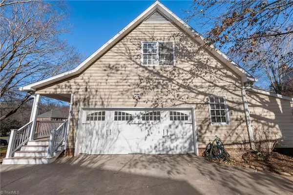 Winston Salem, NC 27106,3545 Summerfield LN