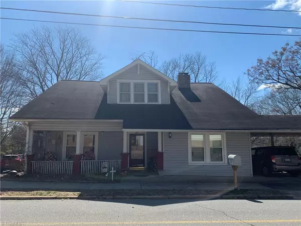 241 4th AVE, Taylorsville, NC 28681