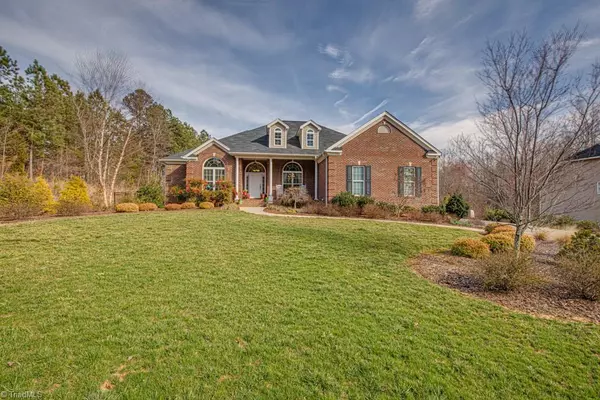 333 Kapstone XING, Lexington, NC 27295