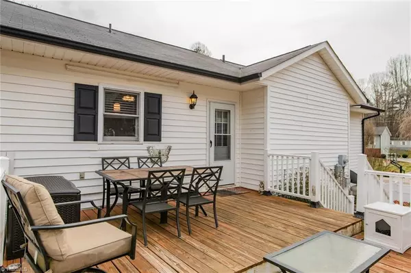 Millers Creek, NC 28651,218 Meadow DR