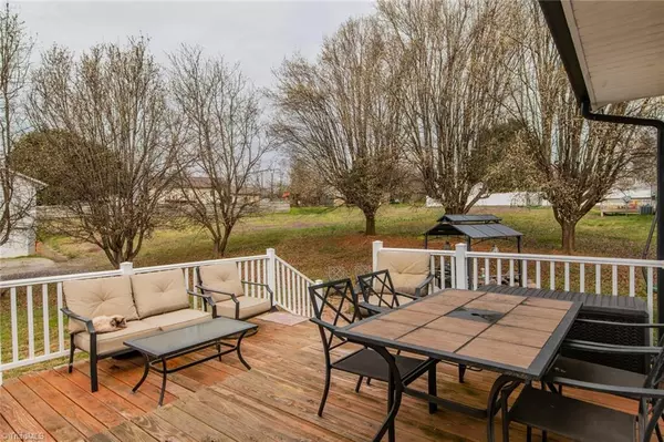 Millers Creek, NC 28651,218 Meadow DR