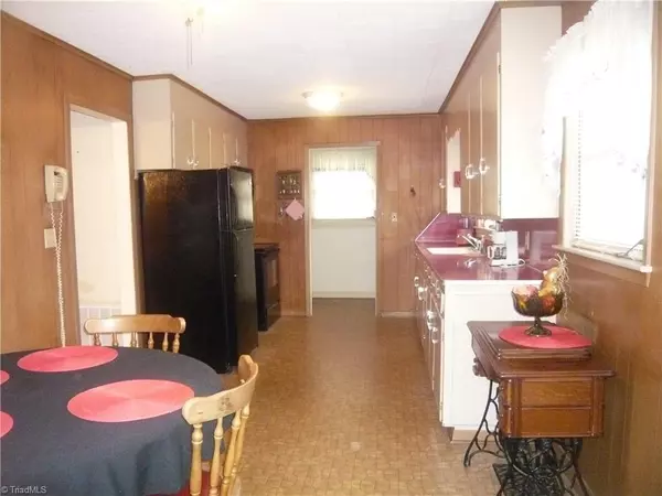 Thomasville, NC 27360,210 LEONARD DR