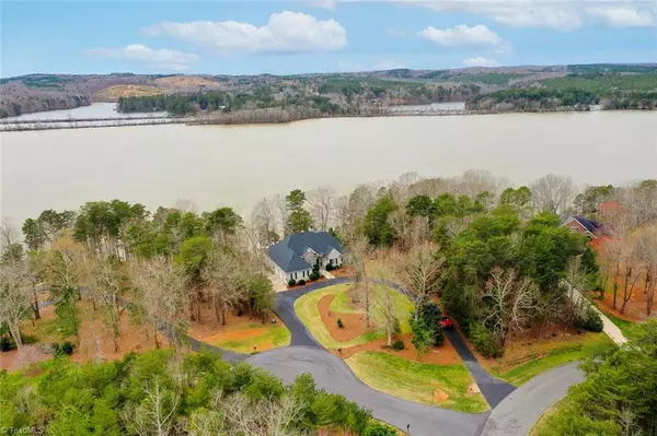 New London, NC 28127,114 Water View CT