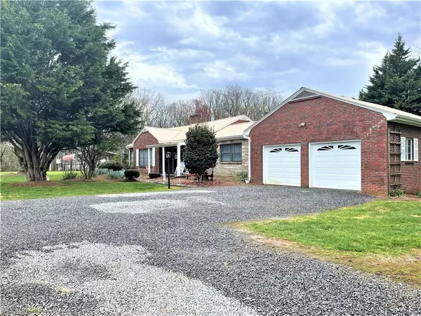 Roaring River, NC 28669,1087 N Lomax RD