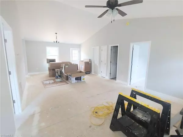 Mayodan, NC 27027,315 N 3rd AVE