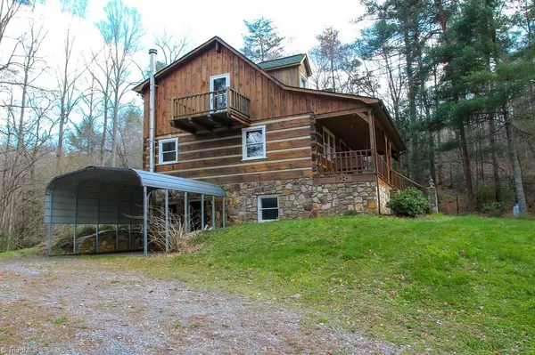 North Wilkesboro, NC 28659,355 CHERRY GROVE LN