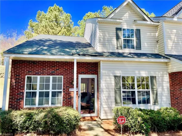 10122 Forest Landing DR, Charlotte, NC 28213