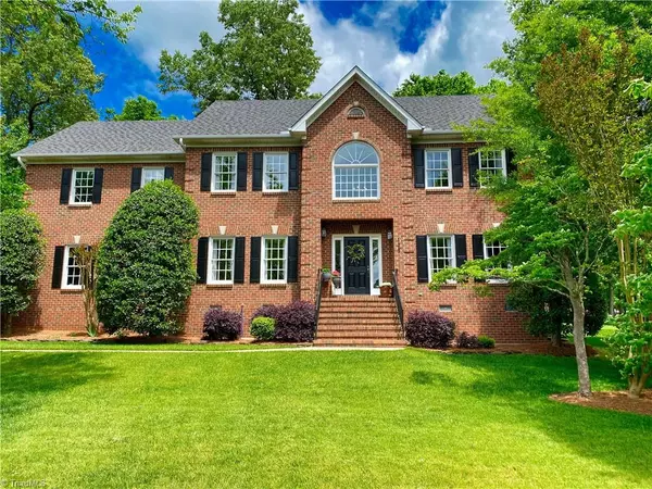 125 Thora DR, Jamestown, NC 27282