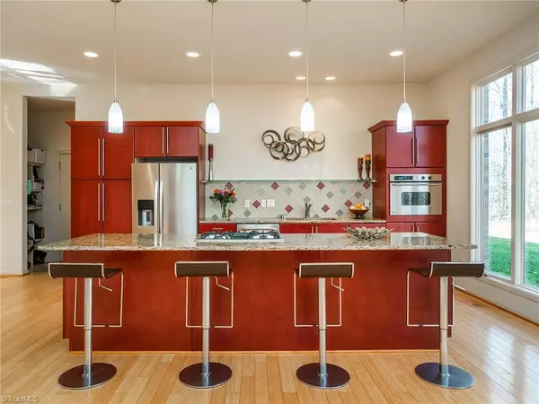 Summerfield, NC 27358,725 Hudson RD