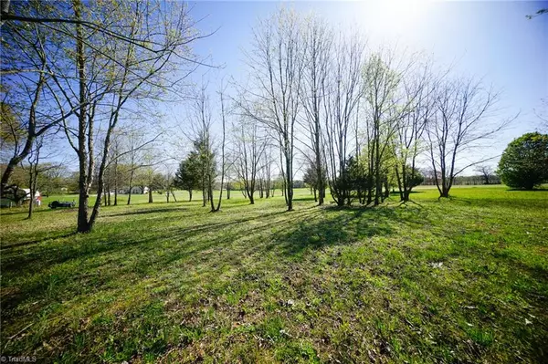 3648 Key ST, Hamptonville, NC 27020