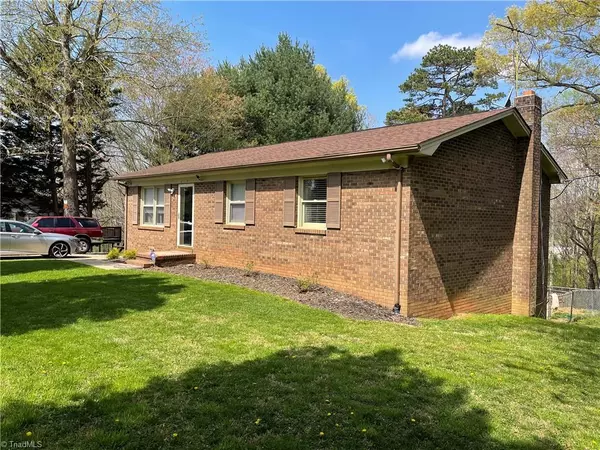 Mount Airy, NC 27030,209 Lynnewood DR