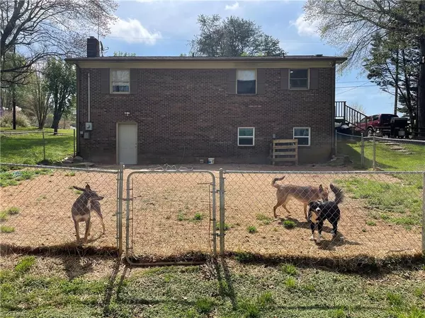 Mount Airy, NC 27030,209 Lynnewood DR