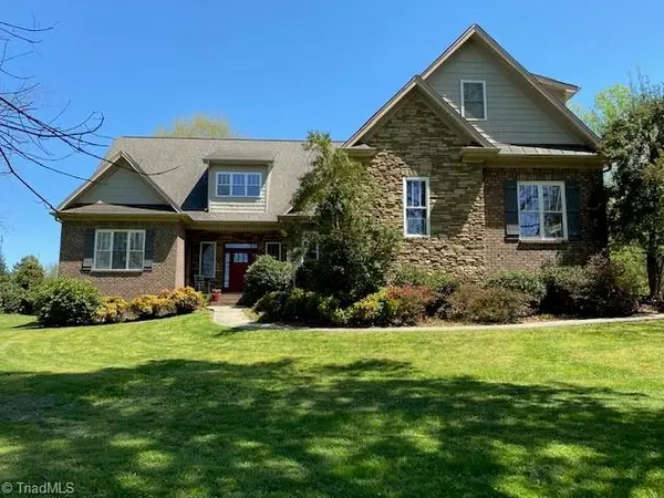 219 Heritage Acres LN, Winston Salem, NC 27107
