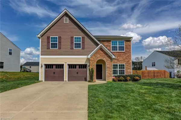 5402 Broadleaf RD, Summerfield, NC 27358