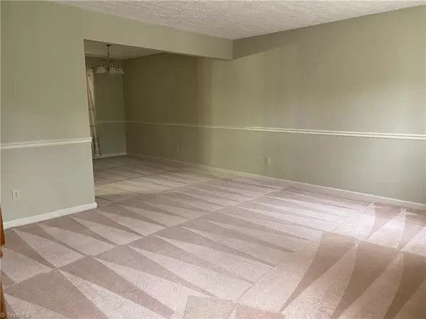 Durham, NC 27713,2 Sabre CT