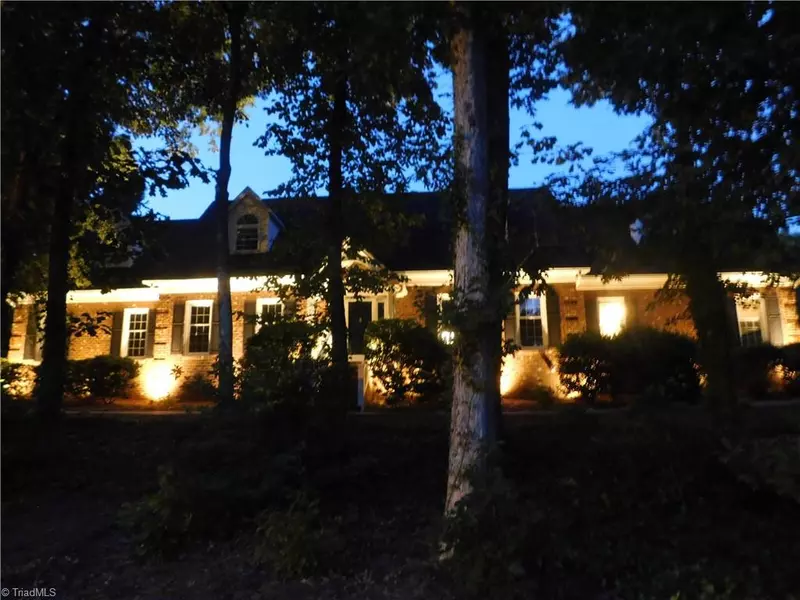 109 Windermere WAY, King, NC 27021