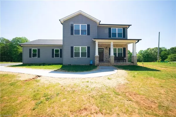 822 Abbeydale RD, Harmony, NC 28634