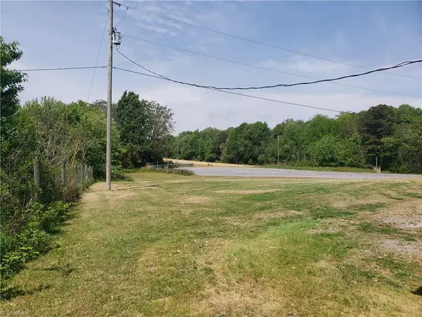 Roaring River, NC 28669,279 W Old Berrys LN