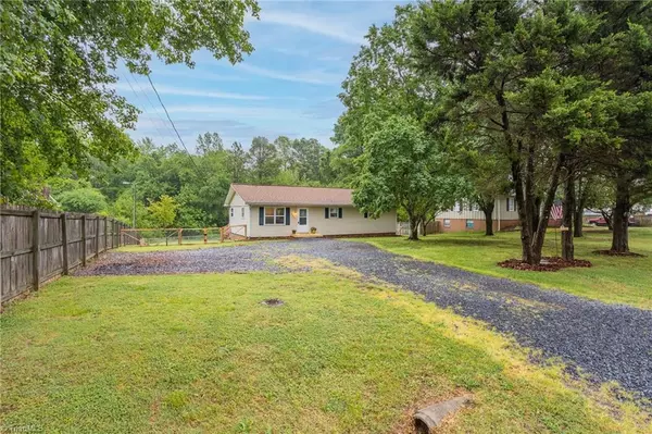 Sophia, NC 27350,4252 Quail Meadow DR