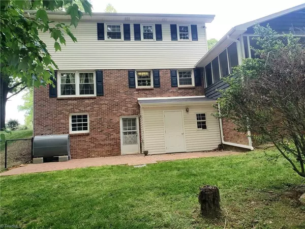 North Wilkesboro, NC 28659,810 Coffey AVE