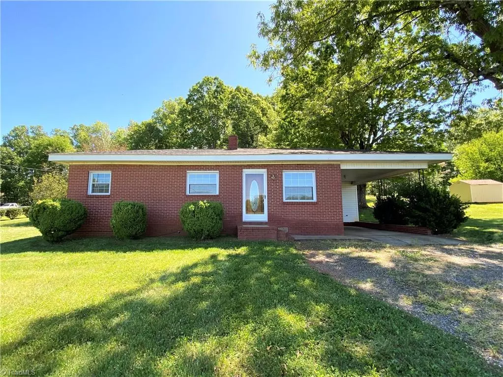Stoneville, NC 27048,433 Janet RD
