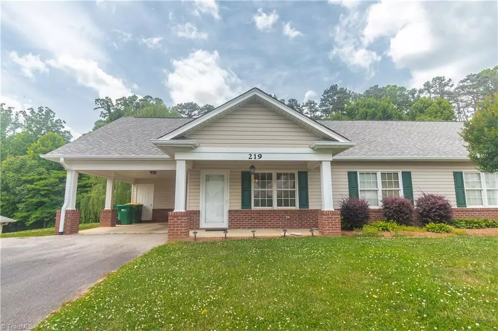 Pilot Mountain, NC 27041,219 Boyles ST