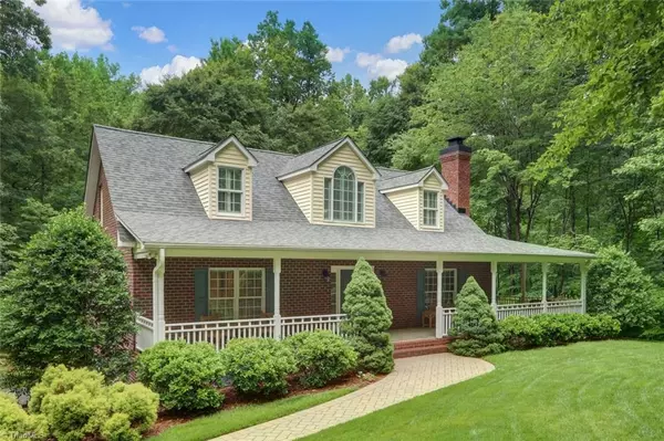 5405 Summer Oaks CT, Summerfield, NC 27358