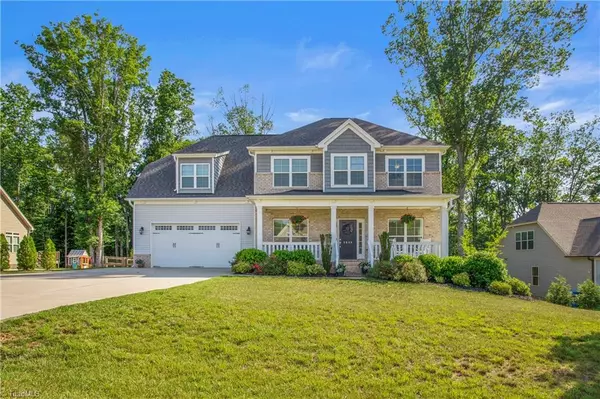 5608 Crooked Oak DR, Summerfield, NC 27358