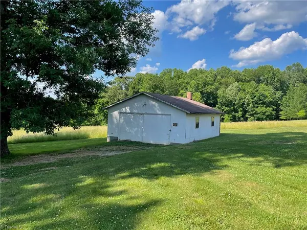 Pilot Mountain, NC 27041,336 Whitaker Chapel RD