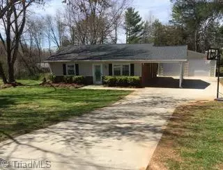 113 Locust RD, King, NC 27021