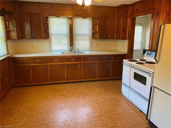 Roaring River, NC 28669,150 Wo Blackburn RD