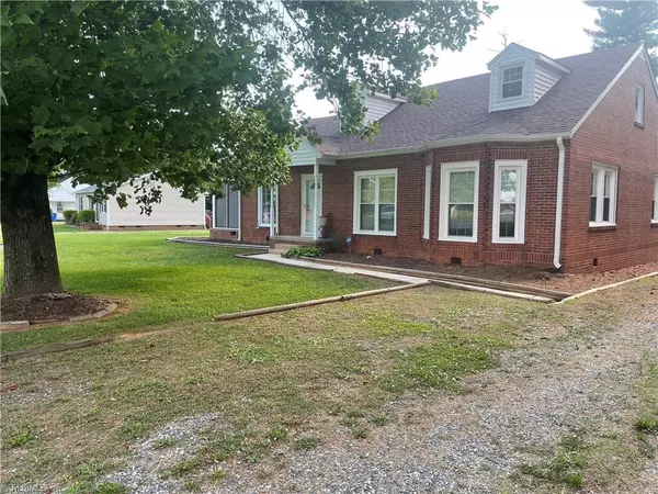 Haw River, NC 27258,422 Roxboro ST