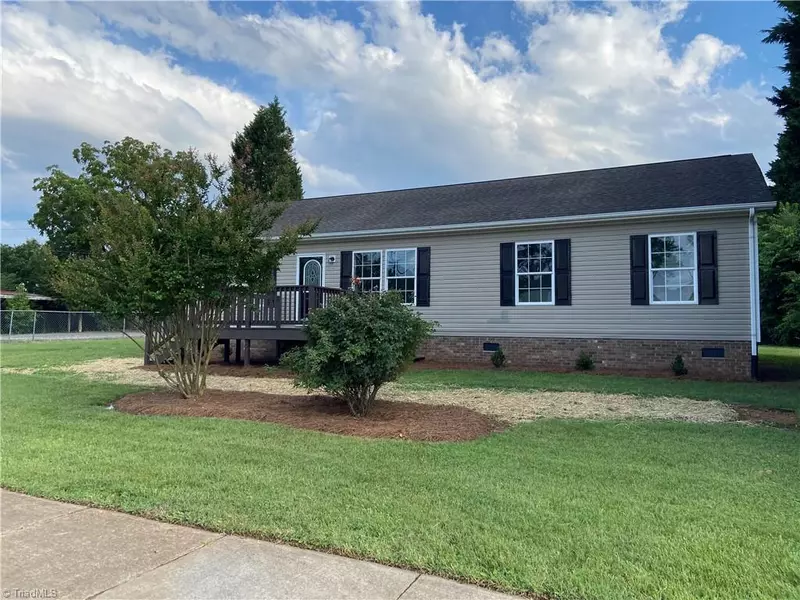 309 W Main ST, Mayodan, NC 27027