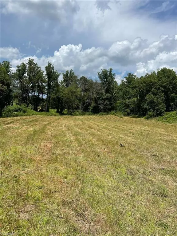 000 Rocky Branch RD, Hamptonville, NC 27020