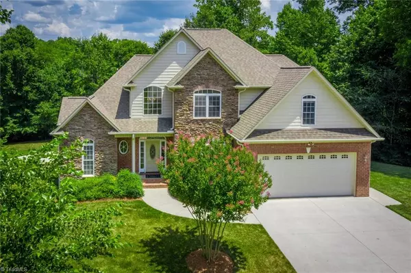 481 Grove Park LN, Lexington, NC 27295