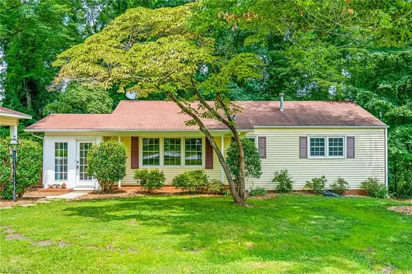 3400 Wilshire DR, Greensboro, NC 27408