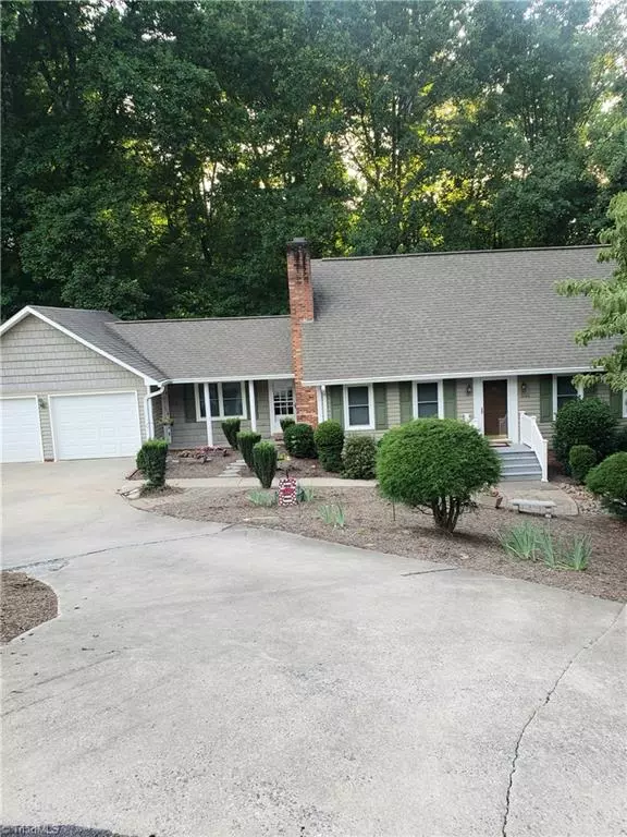 1544 Overlook DR, Wilkesboro, NC 28697