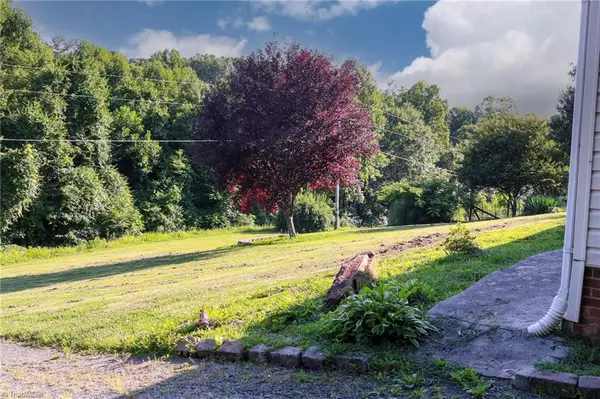 Mount Airy, NC 27030,156 Lowe RD