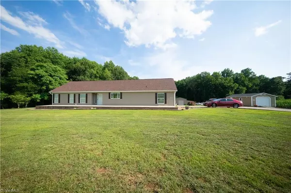 292 Osborne Creek RD, Hamptonville, NC 27020