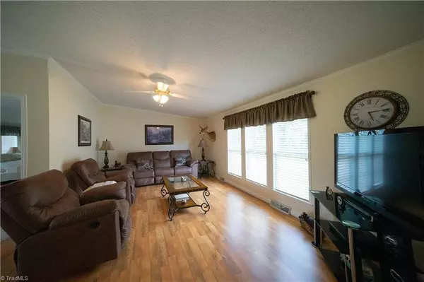 Hamptonville, NC 27020,292 Osborne Creek RD