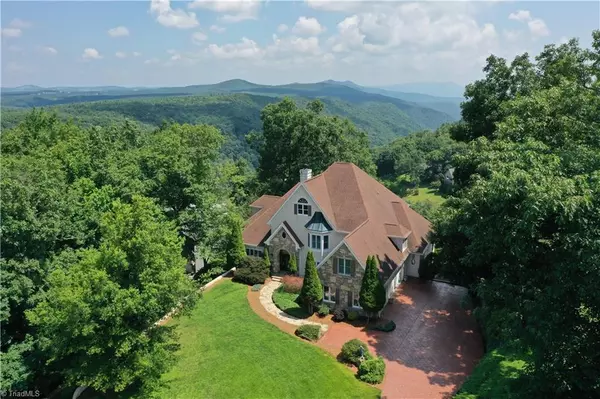 Roaring Gap, NC 28627,232 Saint Andrews DR