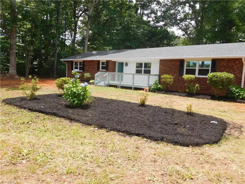 Advance, NC 27006,157 Mcknight RD