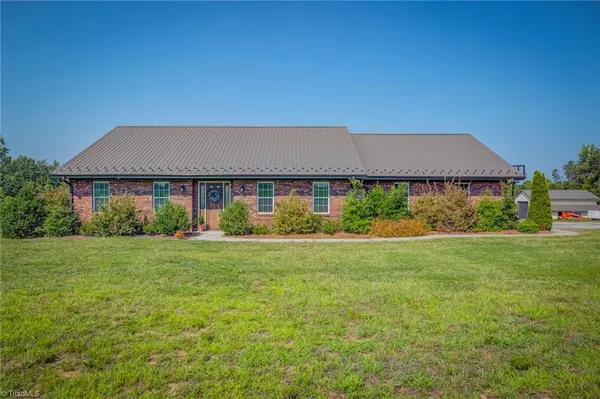 Summerfield, NC 27358,190 Bobcat RD