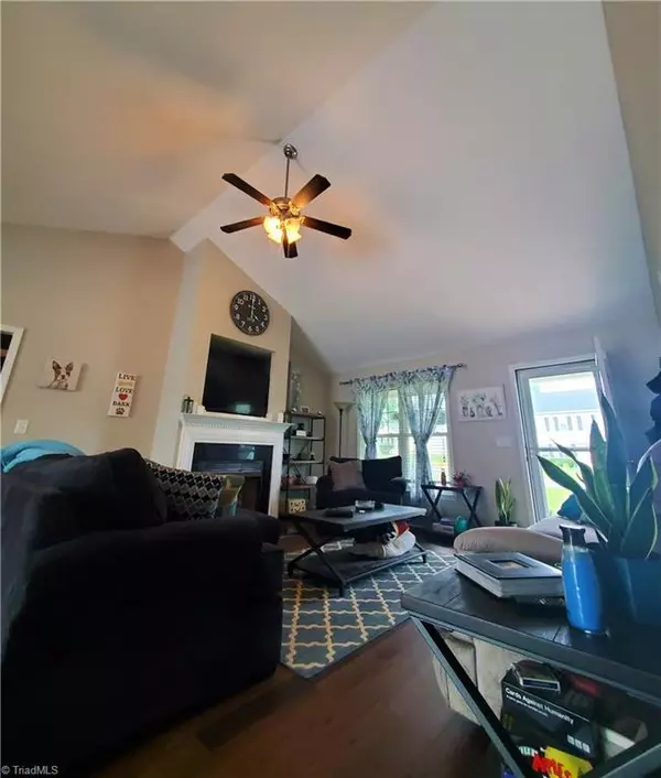 Snow Camp, NC 27349,5399 Longspur DR