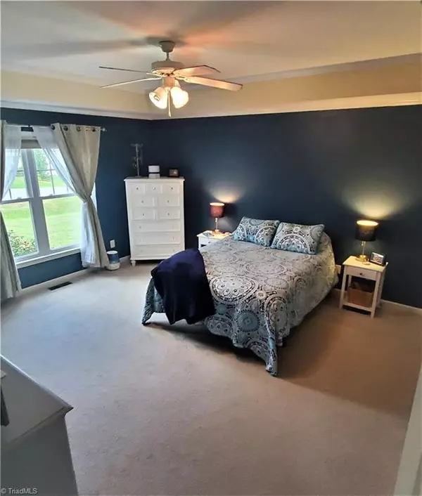 Snow Camp, NC 27349,5399 Longspur DR