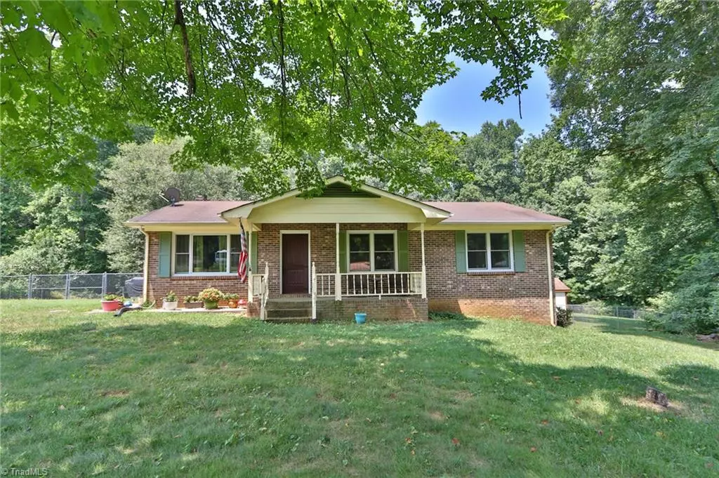 Yadkinville, NC 27055,3313 Brookfield LN