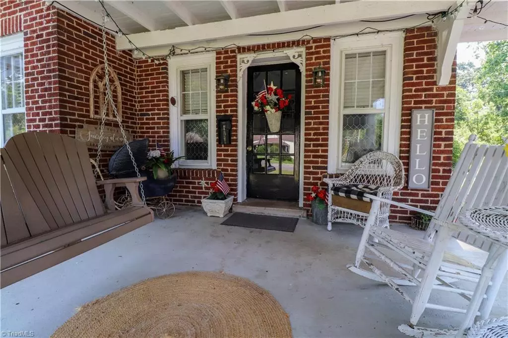 Stoneville, NC 27048,215 Glenn ST