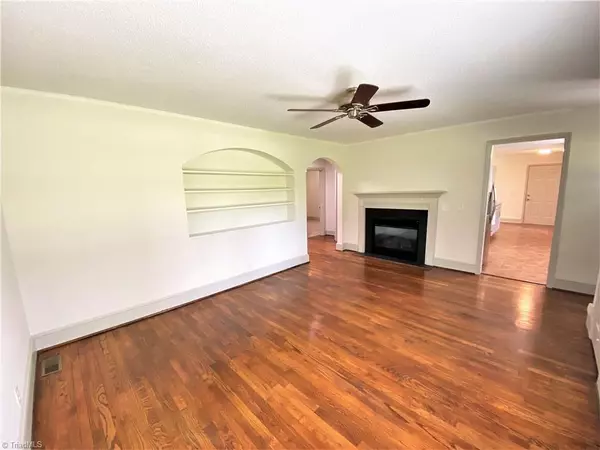 Summerfield, NC 27358,1324 NC Highway 150 W